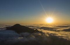 高温催生广东金子山罕见日出美景