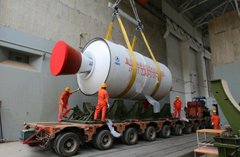 中国最大直径航天固体发动机点火实验成功