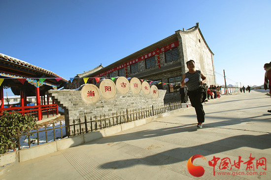 2000年人均工资_年人均纯收入的意思(3)