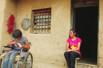 小丽父母的月收入_父母为买&ldquo;苹果三件套&rdquo;要花掉3个月薪水