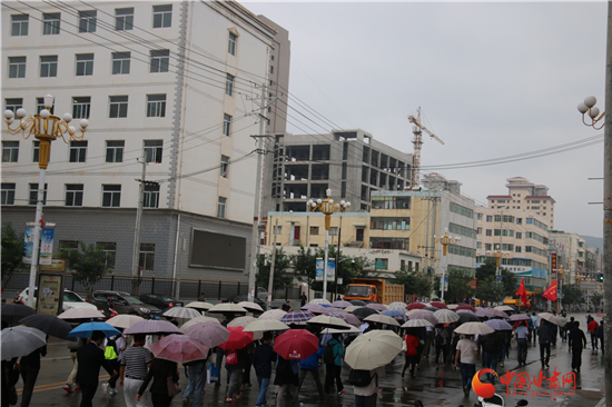 重走长征路 看会师圣地新变化