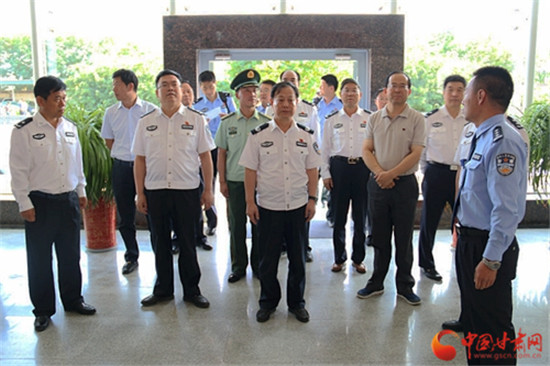 公安部副部长孟庆丰一行到嘉峪关市检查公安监管工作