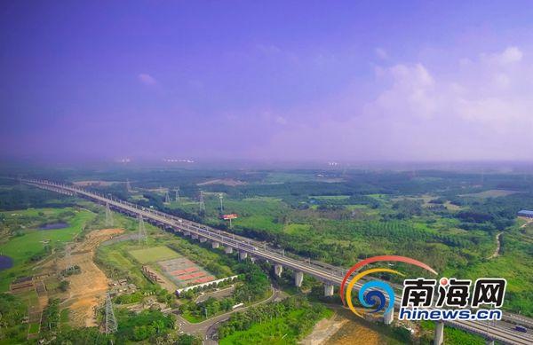 环岛高铁澄迈和临高段建设出成效 沿线景观迷