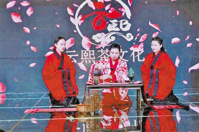 传承国学 衣礼偕行 兰州举行传统文化公益展演活动