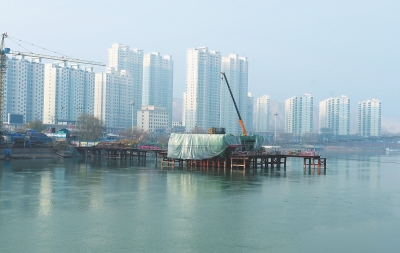 临夏永靖县刘家峡太极大桥建设有序推进（图）