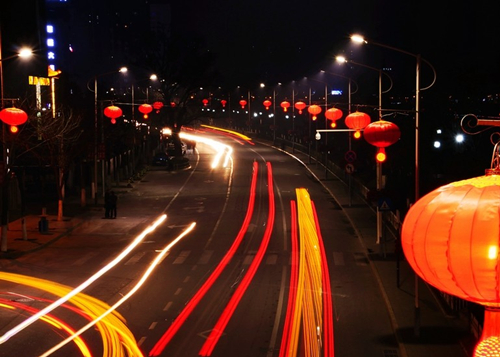 天水在线摄影报道：天水城张灯结彩迎大年(图)