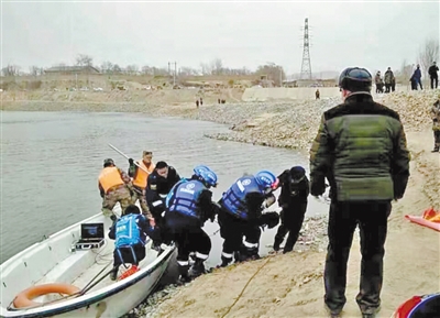 白银靖远县：儿子掉进黄河父亲下水营救 不幸双双溺亡