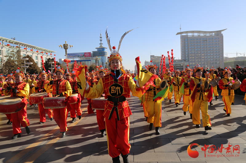 酒泉市肃北区：金鸡献瑞唱丰年 锣鼓喧天闹元宵（组图）