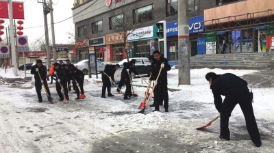 兰州城关区环卫局全员凌晨上岗