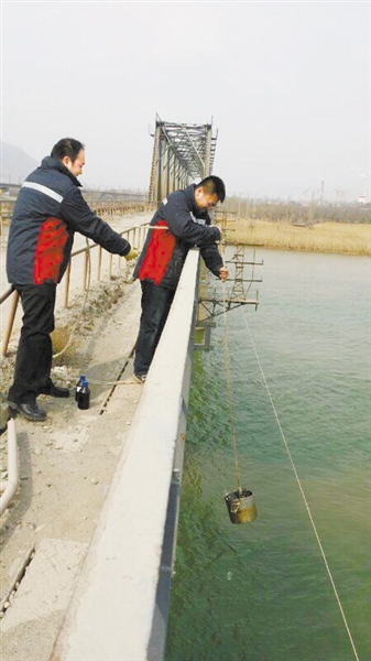 甘肃省环境应急中心开展应急拉练活动