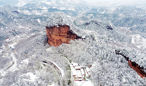 世界文化遗产天水麦积山的这场春雪 真的惊艳了世界(图)