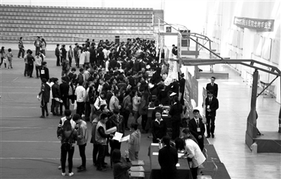 兰州交通大学博文学院举行新疆建设兵团校园招聘双选会（图）