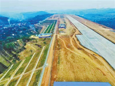 陇南机场航站楼封顶 预计年底投运