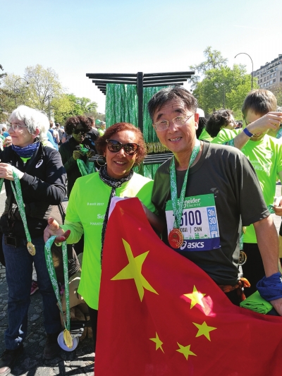 2016中国马拉松十大年度跑步人物李小白：参加兰马 是来感受兰州人的热情（图）