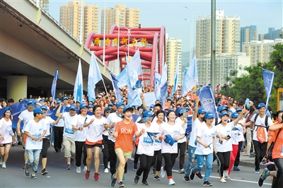 【兰州国际马拉松赛】向梦而行 兰州奔跑在路上（图）