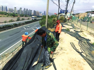 兰州青白石街道整治环境卫生（图）