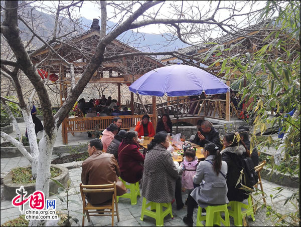 四川泸定拓展四季旅游 乡村旅游助力脱贫奔康