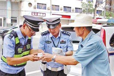 一碗绿豆汤，折射文明兰州（图）