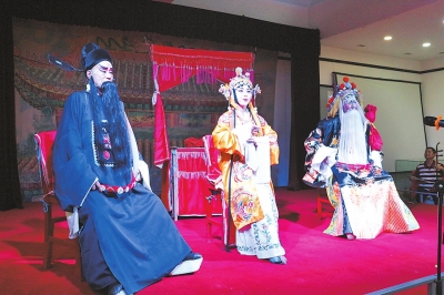张掖市：武月戏班的“谢幕演出”（图）