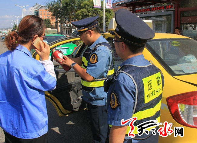 出租车公交车违规运营 天水消费者三种方式可举报