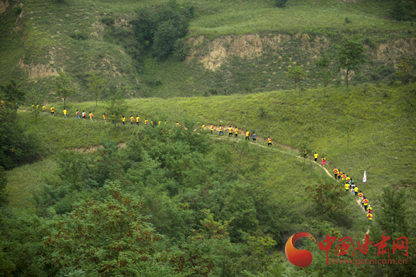 庆阳宁县举办第二届“探险神龙谷”徒步挑战赛（组图）