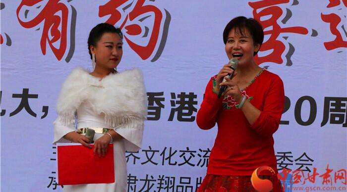 平凉崇信 广场舞跳出精彩人生她带领姐妹们走向全国大舞台（组图）