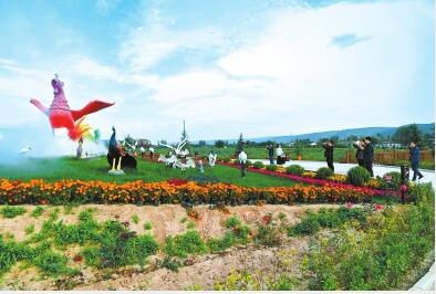 平凉： 泾川县凤凰村百花园成远近闻名的旅游景点
