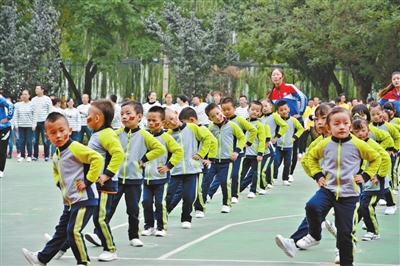 兰州市音乐幼儿园举办亲子运动会