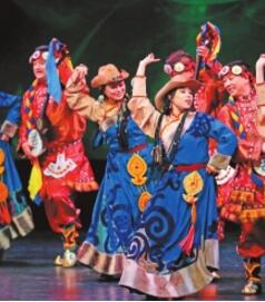 甘肃省民族歌舞团首演令美国观众如醉如痴