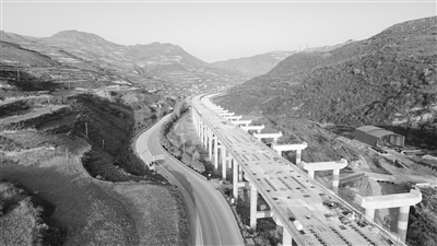 平天高速公路平凉段马峡隧道双线贯通（图）