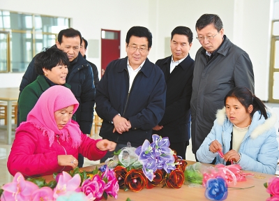 林铎在张掖武威调研时强调：深入学习贯彻党的十九大精神 坚决抓好生态建设和脱贫攻坚