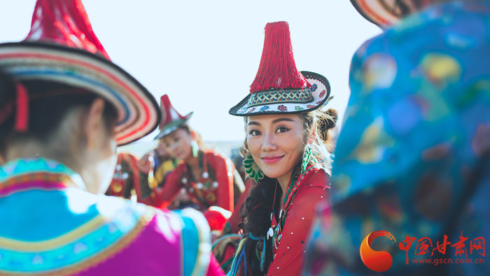 十九大代表贺卫国写给家乡的歌曲《七彩明花》（图+视频）