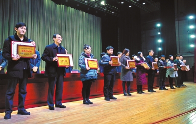 平凉市第三届微影视作品展映表彰大会举行