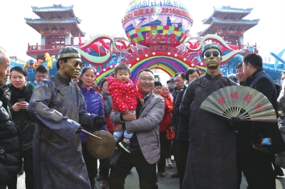 “文化互动”让兰州西固区市民体验“新”年味（图）