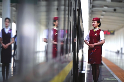  中国铁路兰州局集团与全国17个铁路公司等实现战略合作铁路旅游开启互联互通融合发展新时代