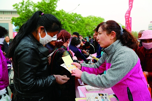 酒泉市第15个民族团结进步宣传月启动（图）