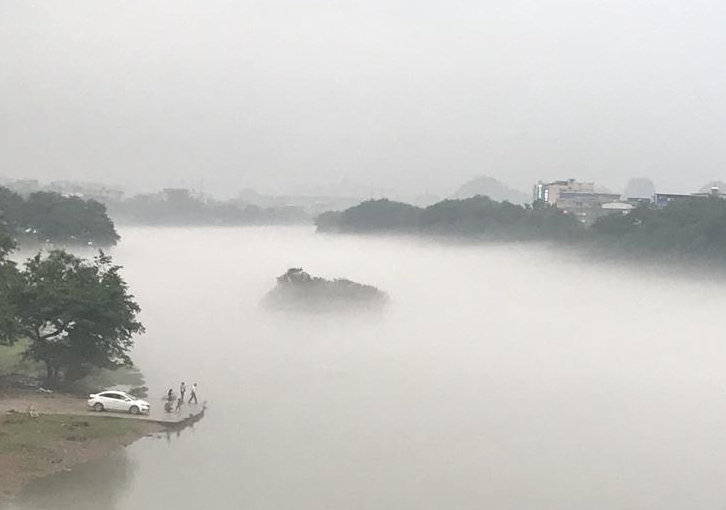 烟雨漓江