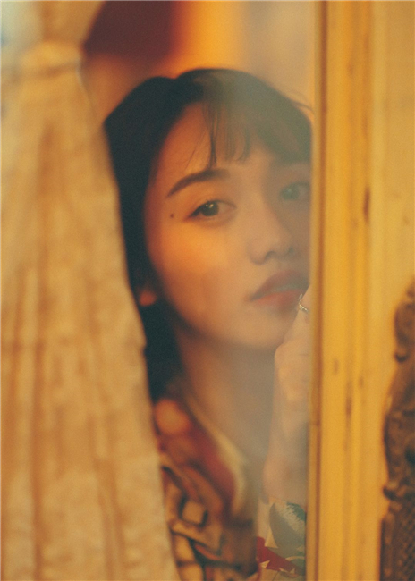 精灵女孩陆琦蔚复古写真诠释猫之魅