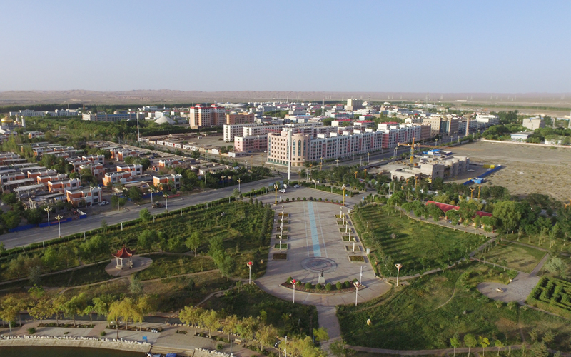 【践行十九大 全景看甘肃】航拍塞上明珠阿克塞