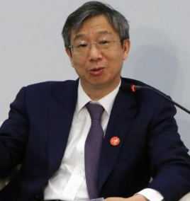 易纲
