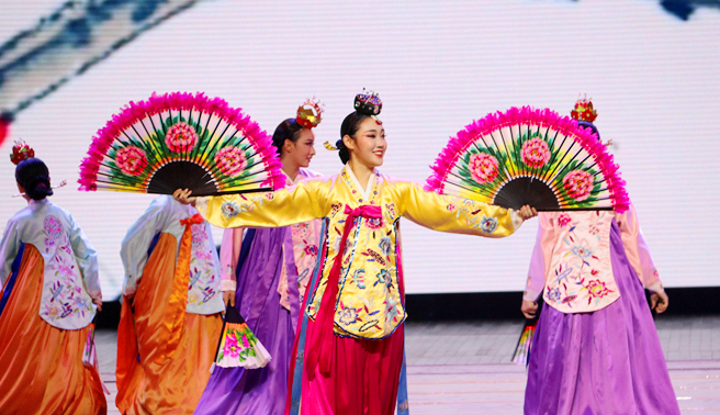 丝路芳华牵手大韩风情 中国（甘肃）·韩国友好周文艺演出在兰举行（组图）