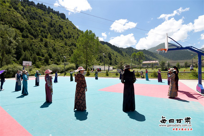 【脱贫攻坚在行动】靠山“吃”风景 甘南“熊猫沟”村民端上乡村旅游“金饭碗”