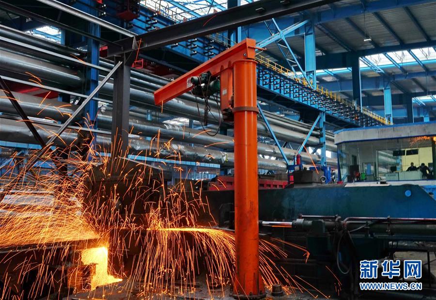 河北迁安:延伸钢铁产业链"量减值增"