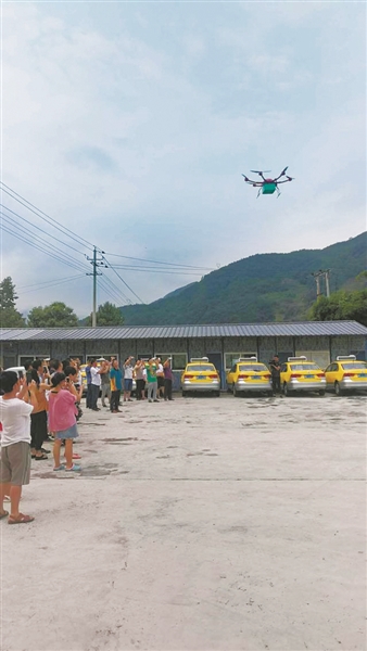 甘肃首条无人机邮路开通