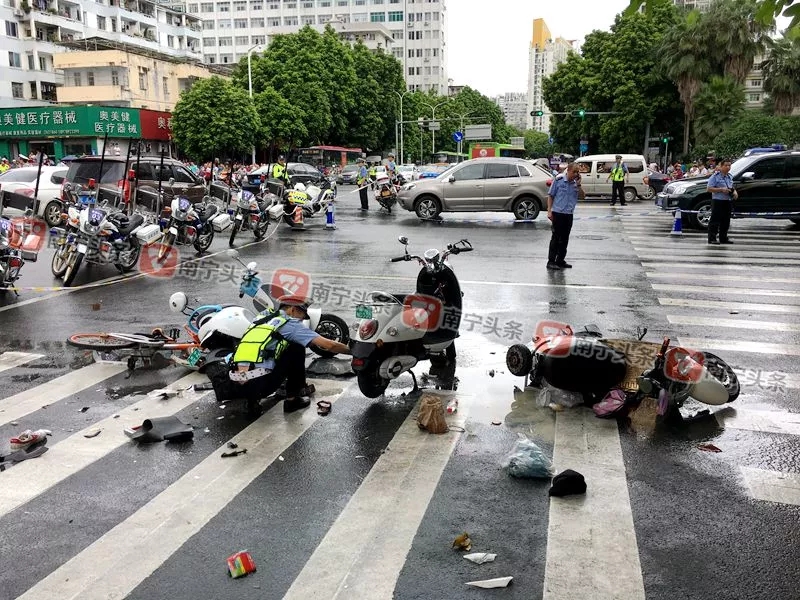 暖心之城！一场场面惨烈车祸，让这座城市全员接力……