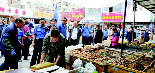 该整就整 商户叫好 群众称赞——酒泉肃州区集中整治彩虹桥市场乱象（图）