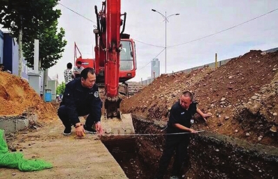 “转作风 细管护 保质量”兰州市政巡查维修问题设施