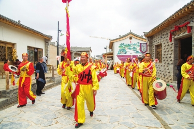 亲子游 购物游 自驾游——十一期间兰州新区各景区“热情”火爆