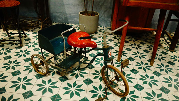 【镜头--庆祝改革开放40周年大型展览③】 带着