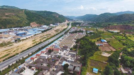 甘肃天水贾家寺村：不变的是“一路向前”